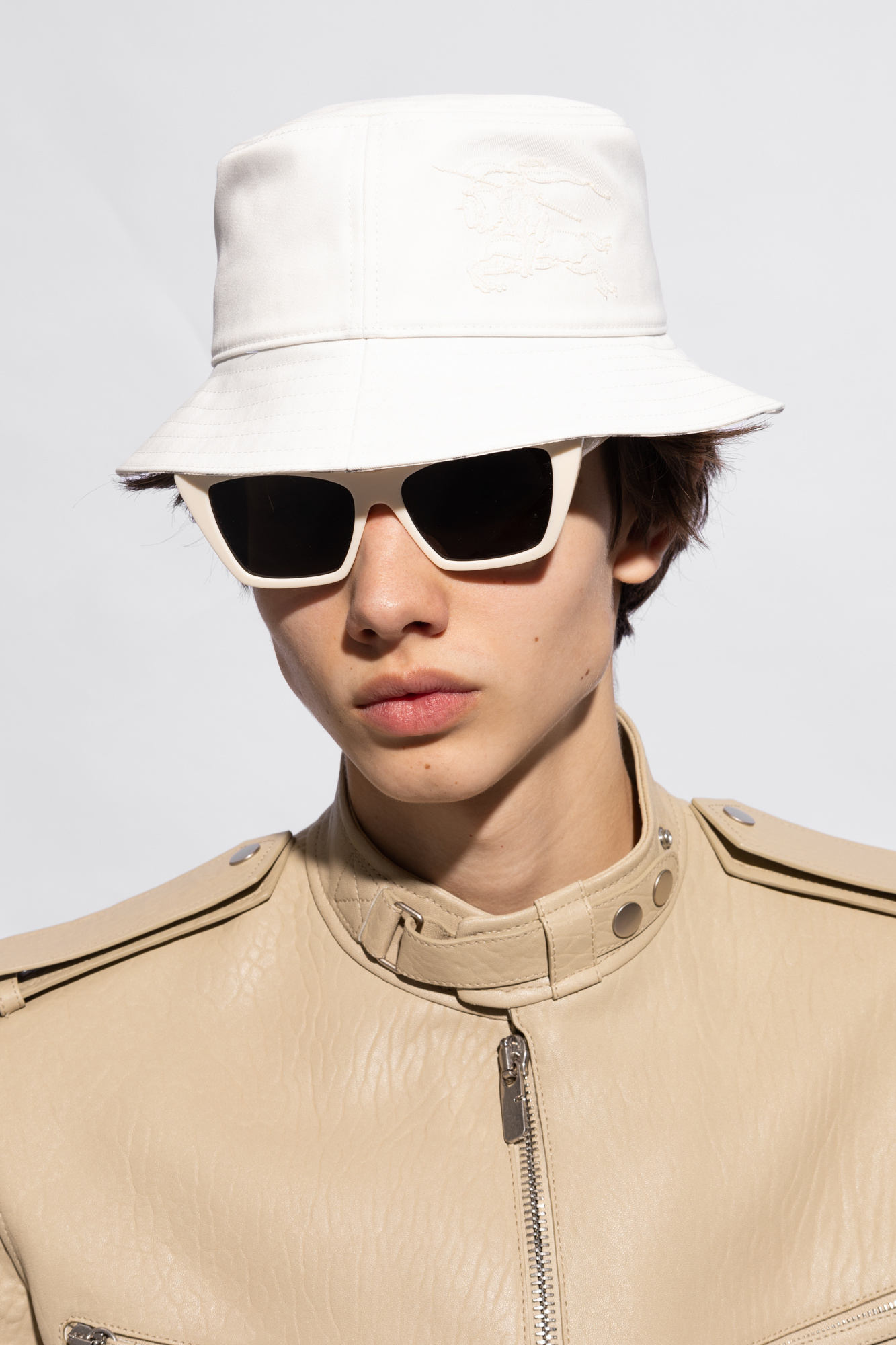 タグ付　BURBERRY ホワイト シャツ 38 BURBERRY ホワイト ポロシャツ 新品 タグ付き - メルカリ